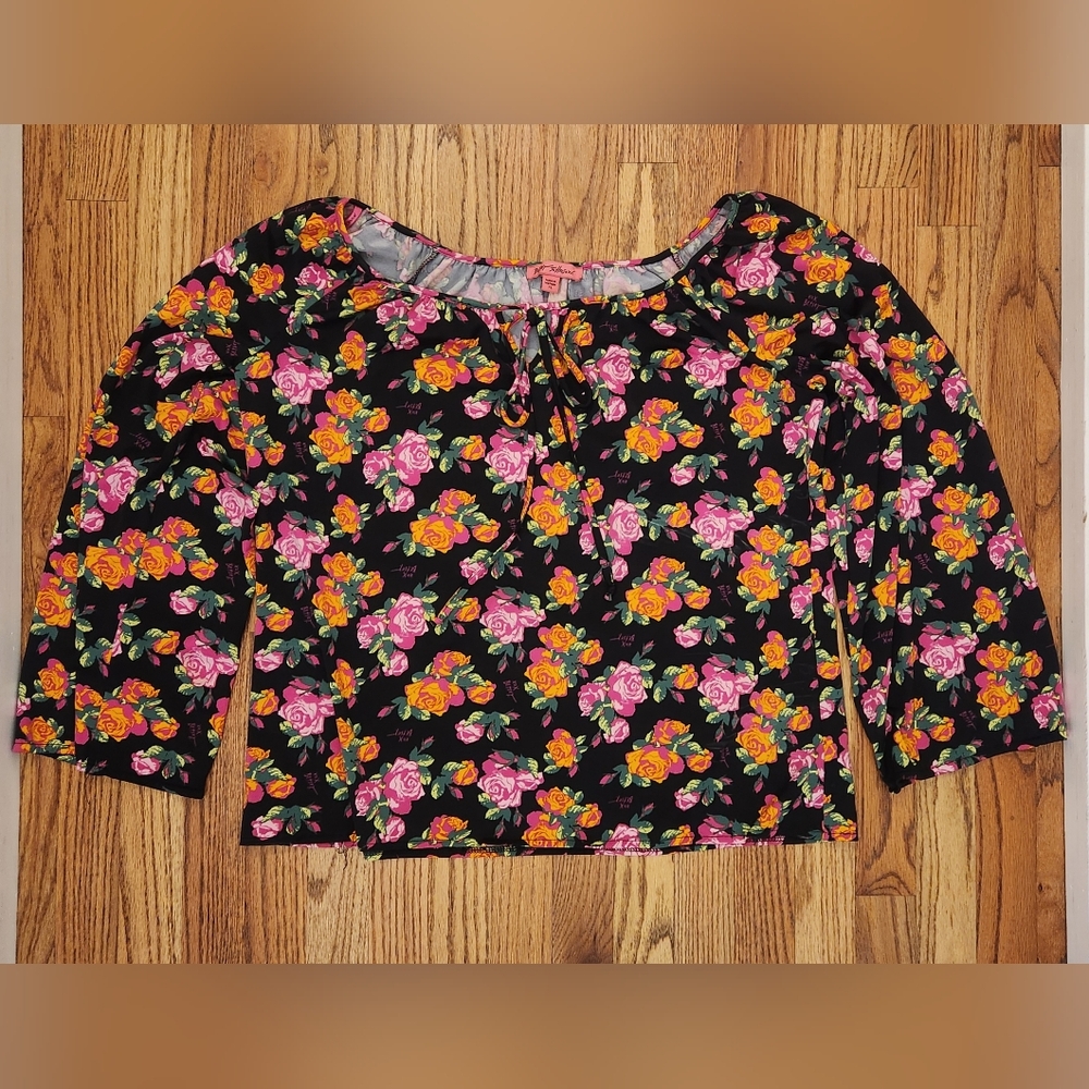 Betsey Johnson Floral Top Size: XL